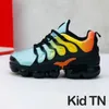 2023 HOT TN Plus Buty dla dzieci Boys Buty do biegania Żółte morze czarny biały czerwony napięcie Purple USA Lemon Lime Bumblebee Be True Treakers Sneaker 24-35