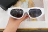 نظارة شمسية صيف رمادية رمادية رمادية للنساء Gafas de Sol Fashion Sun Sinses UV مع صندوق