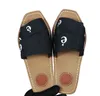 652 Neueste Marken-Frauen Woody flache Gurtband-Slipper Designer Lady Womens Schriftzug Stoff Outdoor-Ledersohle Slide Slides Hausschuhe Größe 35-42