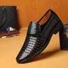 أحذية الرجال الجلدية الكلاسيكية المتسكعون الرجال رجال الأعمال سوي على أحذية الرجال البني لباس إيطالي أوكسفورد