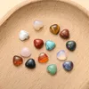 Cabochon di pietra di cristallo allentati del quarzo del cuore dell'amante di 10mm sette perline di chakra per monili che fanno cristallo curativo all'ingrosso