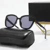 Lettres latérales Sunglasses de concepteurs polarisés Femmes Hommes Lunettes de soleil de luxe Voyage Sunglass de plage additionnel