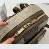 Высококачественный рюкзак стиль роскошной дизайнерский дизайнерский школьная пачка женские мужчины бронируют сумки кожаная сумка повседневные рюкзаки мини -сцепление на плечо.