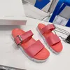 Designer Flip Flops Sandaler Fashion Foams Runner toffel Kudde Slides Real Leather Buckle Platform Heel Sliders Casual Beach Womans Shoes With Box