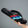 Terlik Ev Erkek Ayakkabı 2022 Yaz Eva Stretch Flip-Tw-Tw-Tw-Tw-Tw-Tw-Tw-Flops Sandalet Düz Tasarımcı Black Home için