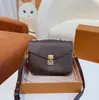 M41465 نقش زهرة مصممي المصممين الفاخرة حقيبة Pochette Women Handbag Messenger أكياس أصلية جلدية أنيقة كتف الكتف