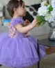 Lavendelfarbene Pailletten-Blumenmädchenkleider, 3D-Applikationen, Hochzeit, Prinzessin, Ballkleid, Kleinkind-Festzug-Kleider, Tüll, Teelänge, Geburtstag, Erstkommunion-Kleid