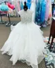 Hoher Kragen Mädchen Festzug Kleid 2023 Flügelärmel Ballkleid Kristalle Rüschen Organza Kindergeburtstag Formelles Partykleid Kleinkind Teens Preteen Little Miss Taschentuch