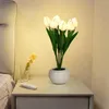 Bordslampor LED Tulip Lamp Night Light Interior Decoration Simulation Flowerpot Atmosphere Gift Poted Planttable