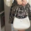 2022 الصيف الجديد Urban Simple Fashion Cleo Armpit Bag Casual Propatoles One Counter Portable Women Bag