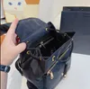 NEUER Nylon-Designer-Rucksack, Umhängetaschen, Kordelzug-Design, klassische Unisex-Handtaschen, schwarzer Rucksack, Dreiecksschild, Metallreißverschluss, hochwertige Schultasche mit mehreren Taschen