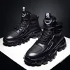 أحذية جلدية عشوائية عشوائية سوداء عالية العصابات الأحذية غير الشتاء بالإضافة إلى المخمل في الهواء الطلق زادت من أحذية الرجال الجولة 220628