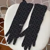 Été dentelle maille gants Designer lettres broderie mitaines dames danse fête porter Match gants cadeau d'anniversaire avec boîte