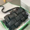 Schoudertassen Nieuwe cassettebas met franjes Intreccio gevlochten tofu broodjes lederen cross-body tassen handtassen mode onderscheidende klep schoudertas p2uq#