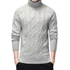 dicker schwarzer rollkragenpullover