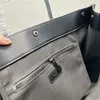 大容量のショッピングバッグハンドバッグ財布肩トートバッグ男性女性の本物の革の手紙装飾インテリアジッパーポケットブラックハンドバッグトート