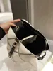 Luis Vuittons Leather Lvse Bags LouiseViutionbag Game Peach Braided Bucket Fashion Heart White Tricolors Poker Elements Women Clutches Casual Shopping Handbag
