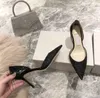 2022 Été Qualité officielle Sandales à talons hauts pour les mariées de mariage Sexy Bout pointu Talons hauts Bord ouvert Dames Sandale de luxe EU 35-43