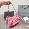 Designer-Tasche Damenhandtasche Umhängetaschen Achselbrieftasche Mode Damenbrieftaschen klassische Kette Achselhandtasche Krokodilleder Nietenpaket Stil sehr schön