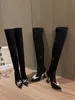 2022 Amina Muadi Boots Women Over Knee Boot مدببة أزياء الفخذ عالية الحذاء Black Desert Boots Winter Wedding Fress Shoes مع Box No389