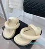 Modekvinnor lyxdesigner sandaler toffel läder sommar platt toffel broderi mode strandkvinna stora huvud regnbågen bokstäver