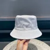 2022 Bucket hat modedesigners Sommar klassiska män och kvinnor lyxigt lätt andningsbart solskydd Fisherman's cap med utmärkt kvalitet 7 färger bra fin casquette