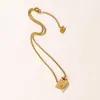Markenmodische Frauen Luxusdesigner Halskette Halskette Anhänger Kette 18K Gold plattiert Edelstahl Buchstaben Halsketten Schmuckzubehör ZG1662