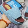 Luxury Designers women Sandals Canvas Platform slippers Real Leather Beige brick Red Colors Beach Slides Slipper Outdoor Party Classic Flat