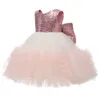 Süße handgemachte Blumenmädchenkleider Schleife Gürtel Perle Prinzessin Kinder Langarm High Low Long Train Brautjungfernkleid Mädchen Festzug Ballkleid