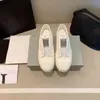 Elbise Ayakkabı Kadın Sneaker Tasarımcısı Lüks Nefes Siyah Beyaz Tuval Ayakkabıları Lady Yaz Yeni Düz Rahat Kurulu Ayakkabı 220408