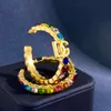 Damen neue gestaltete Ohrringe Bolzen G Buchstaben d Bunte Kristallanhänger 18K Gold plattiert Anti -Allergie -Ohrclip -Designer -Schmuckgeschenke für Frauen.