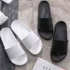 Summer Home Buty Kobiety Mężczyźni Kapcie Proste antypoślizgowe łazienki Slides Flip Flops Pary Platformy Kalowe Kapcie 30 # Y220412