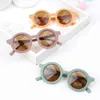 2022 Cute okrągłe okulary przeciwsłoneczne Moda Baby UV400 Okulary UV Dzieci Biżuteria Frosted Anti Ultrafiolet Okulary Dekoracyjne