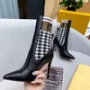 2022 Yeni Martin Boots Kadınlar Streç örgü çorap önyükleme Zayıflama Ayak bileği Yuvarlak Toe Toe -Up Tek Boot Tasarımcı Orta -Gang Botları