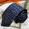 Designer slips män silkeslippa högkvalitativa cravatta uomo manliga affärsskydd bokstav broderad Krawatte med låda lyxiga halsband