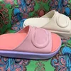 Buty swobodne 2023 Grube Bottom Beach Kaptaki moda Summer Kobiety Nowe Eva grube podeszte Miami Slajdes Designer Summer Flat Sandals House Pink