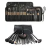 Brosses de maquillage ensemble de cheveux doux ensemble 24 pièces multicolores à paupières à paupières à paupières Blush Brush avec boîtier Femmes Gift Q240507