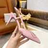 2023 Designer Femmes Talons Hauts Bout Pointu Robe Chaussures Sexy Stiletto Sandales En Cuir Lieu De Travail Vêtements De Travail Banquet Luxe Pompes Catwalk Chaussures