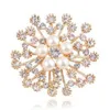 5Color Pearl Crystals Gold Snowflake Brosch Luxury Diamond Tjeckiska Kristaller Kvinnor Hijab Wear Broach Pins Fashion Smycken
