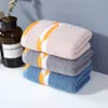 Asciugamano di cotone asciugamano di lavaggio per la casa necessità quotidiane per l'asciugamano del viso addensato dono all'ingrosso dal ricamo all'ingrosso