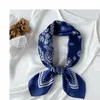 Mignon chat impression écharpe pour femmes soie foulard de luxe bandeau de cheveux poignet bandeau Hijab châle et Wrap Bandana Echarpe