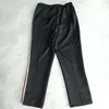 Pantaloni da uomo casual moda 21SS Pantaloni sportivi neri alla moda e versatili con pantaloni dritti larghi a righe con lettere2297