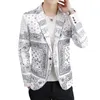 Luxe Party Prom Blazer Hommes Fleurs Design Contraste Col Robe Dîner Blazer Homme Slim Fit Costume Manteau Veste Plus La Taille 3XL 220504