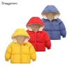 Baby Girls Coat chłopcy zima 2022 nowe bawełniane płaszcze solidne z kapturem z kapturem płaszcz dla dzieci płaszcza dziewczynka snowsuit j220718