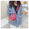 Little Girl Candy Colors Mini Purse Mode Kids Metal Chain Crossbody Bag 2022 Koreansk Childsingle Shoulder Zero Wallet F1182