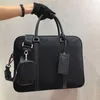 Luxury Nylon Totebag Classic Saffiano Leather Work Bag Woman Totes Shopping Väskor fungerar Handväskor Business Laptop Messenger Väskor