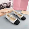 Lady spring and summer diamond sandal inlays water brick shoelace to match pearl adornment, reveal the luxurious temperament of comfortable