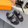 Slides Slides Slippers مصممة صندل الجلود الجلود منصة صندل صندل كلاسيك شوكة زلقات الفاخرة أحذية السميكة مع صندوق