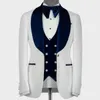 2022 Nyaste mönster Men Suits Green Velvet Shawl Lapel Wedding Tuxedo Terno Masculino Prom Groom 3 PCS Slim Fit Blazer (Jacket +Vest +Pants)