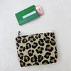 Mode Women Leopard Print Mini Coin Purse Relief Flowers Print Lightweight Liten Handbag Portable dragkort Kortlagringsväskor